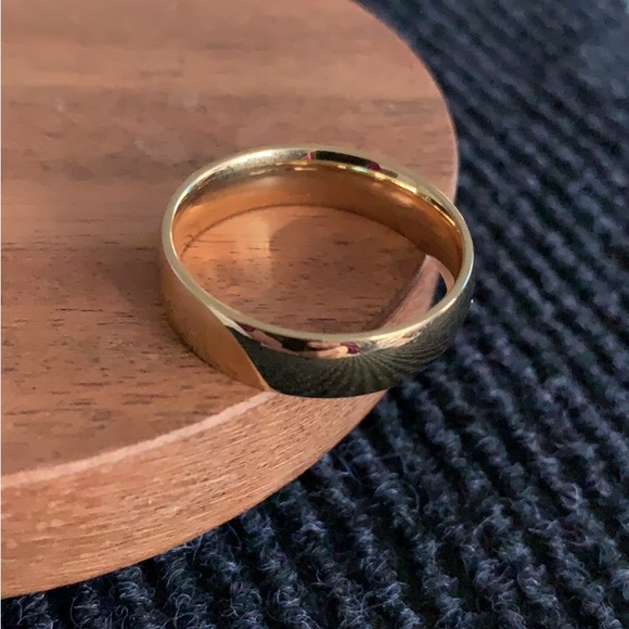 Wedding band size 12 - Picture 2 of 3